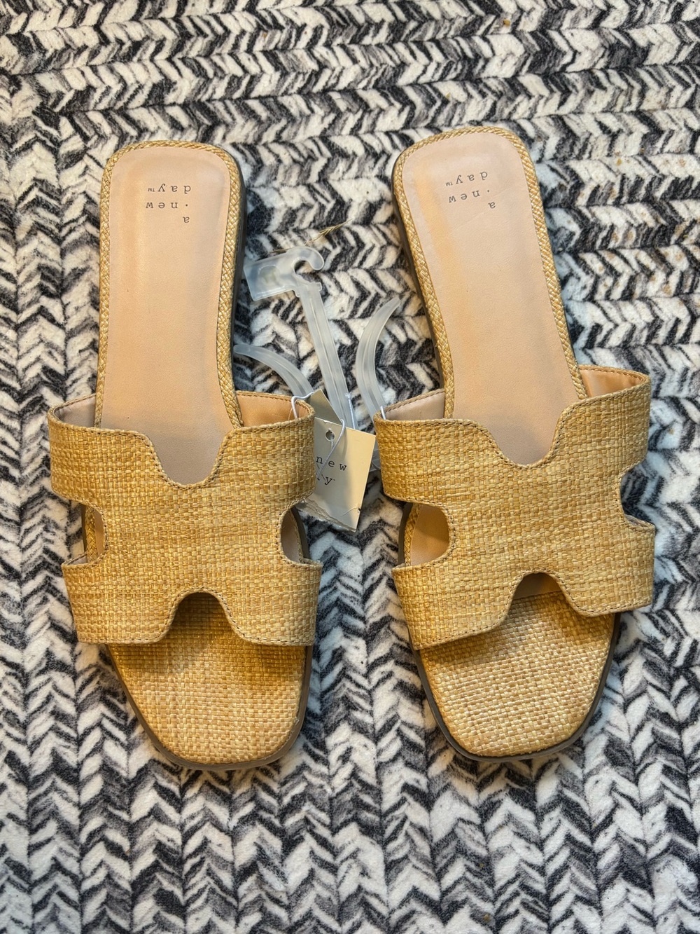 New Women’s Summer Woven Textured Slides Sandals Size 11 Beachy Neutral